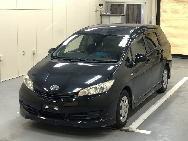 TOYOTA WISH 2010