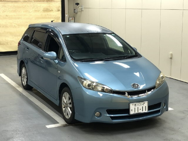TOYOTA WISH 2011
