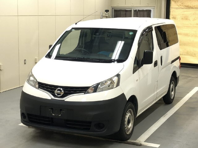 NISSAN NV200 2020