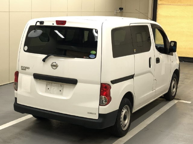 NISSAN NV200 2020