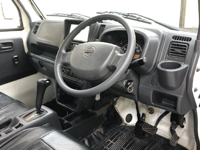 NISSAN CLIPPER TRUCK 2017