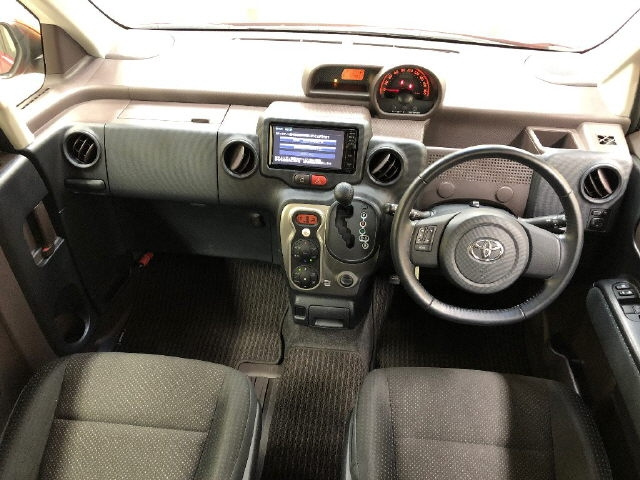 TOYOTA SPADE 2016