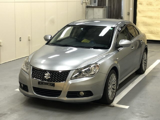 SUZUKI KIZASHI 2010