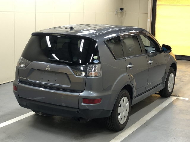 MITSUBISHI OUTLANDER 2011