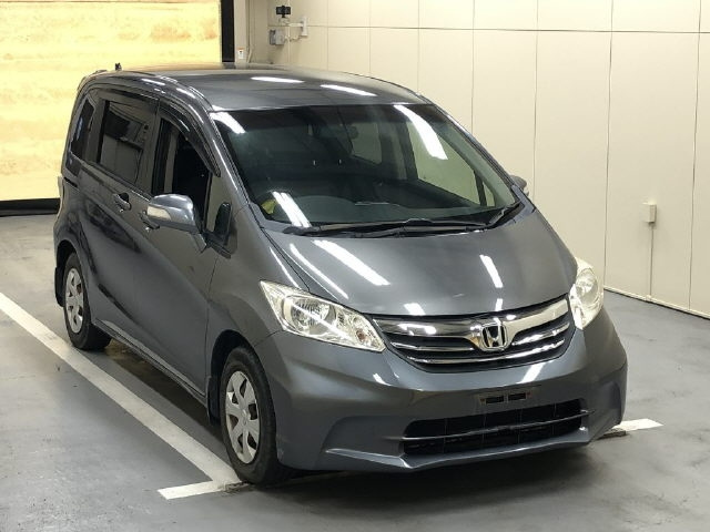 HONDA FREED 2013
