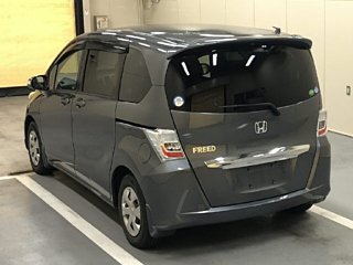 HONDA FREED 2013