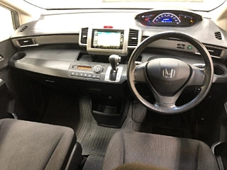 HONDA FREED 2013