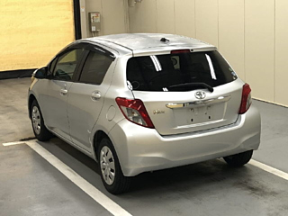 TOYOTA VITZ 2012