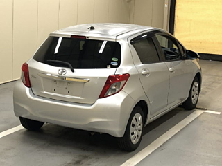 TOYOTA VITZ 2012