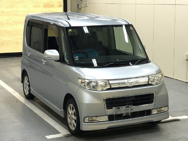 DAIHATSU TANTO 2008