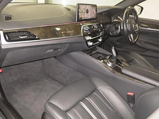 BMW 5 SERIES 2021