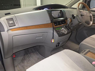 TOYOTA ESTIMA 2011