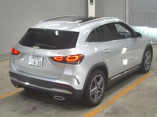 MERCEDES BENZ GLA CLASS 2023