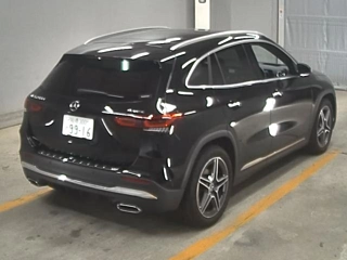MERCEDES BENZ GLA CLASS 2020