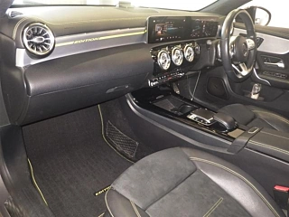 MERCEDES BENZ A CLASS 2018