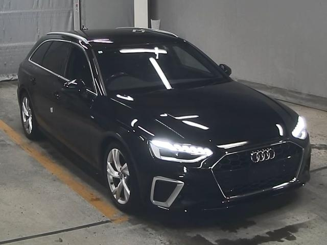 AUDI A4 2021