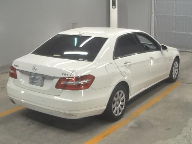 MERCEDES BENZ E CLASS 2010