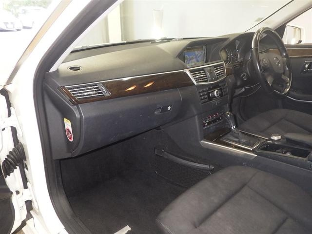 MERCEDES BENZ E CLASS 2010
