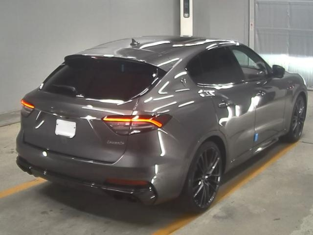 MASERATI LEVANTE 2022