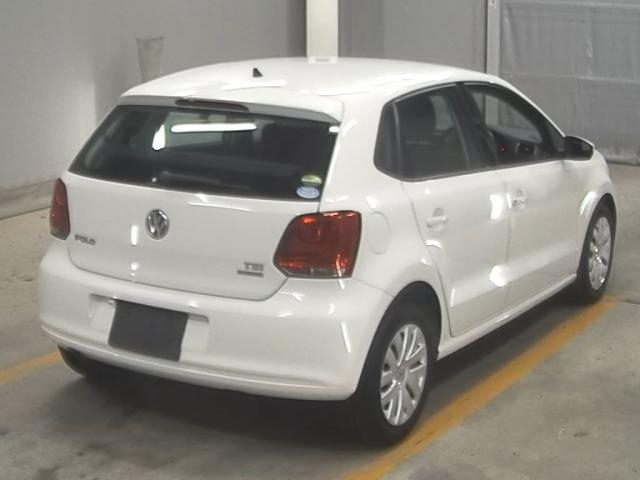 VOLKSWAGEN POLO 2014