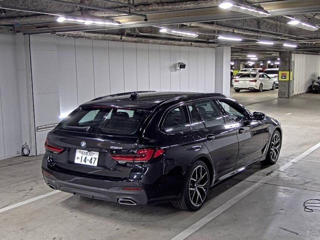 BMW 5 SERIES 2024