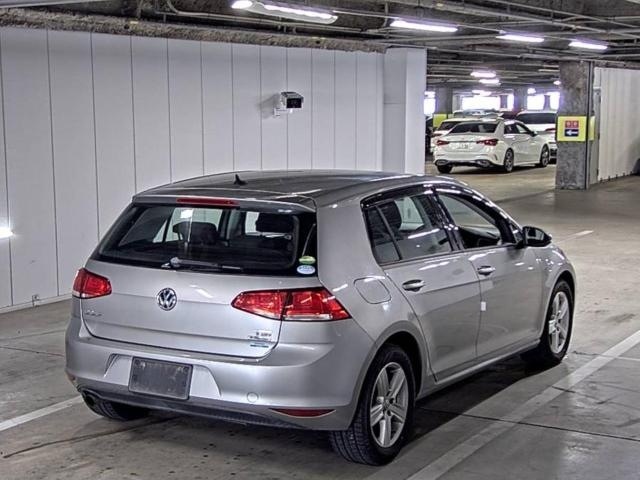 VOLKSWAGEN GOLF 2015