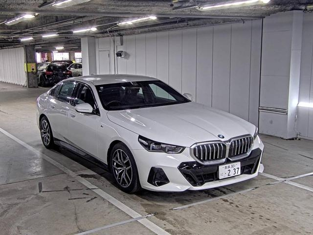BMW 5 SERIES 2024