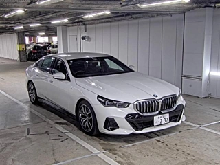BMW 5 SERIES 2024