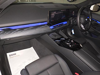 BMW 5 SERIES 2024