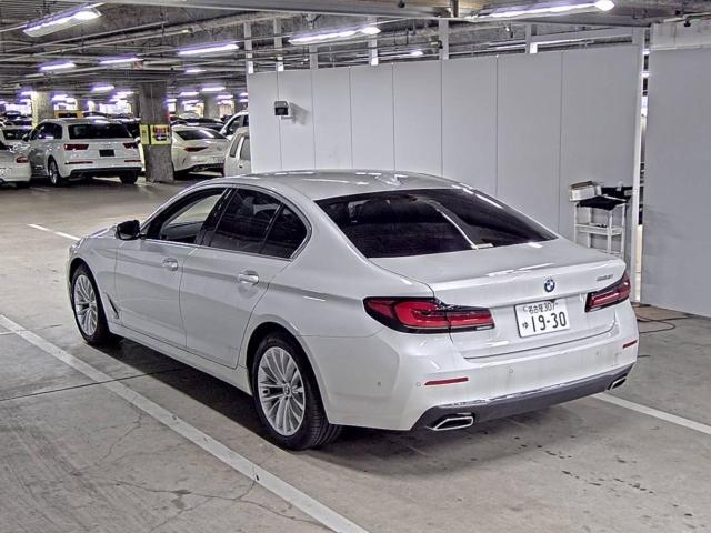 BMW 5 SERIES 2023