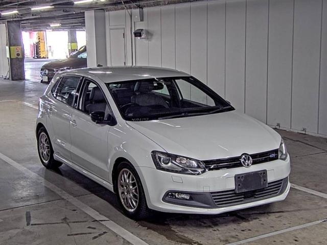 VOLKSWAGEN POLO 2015