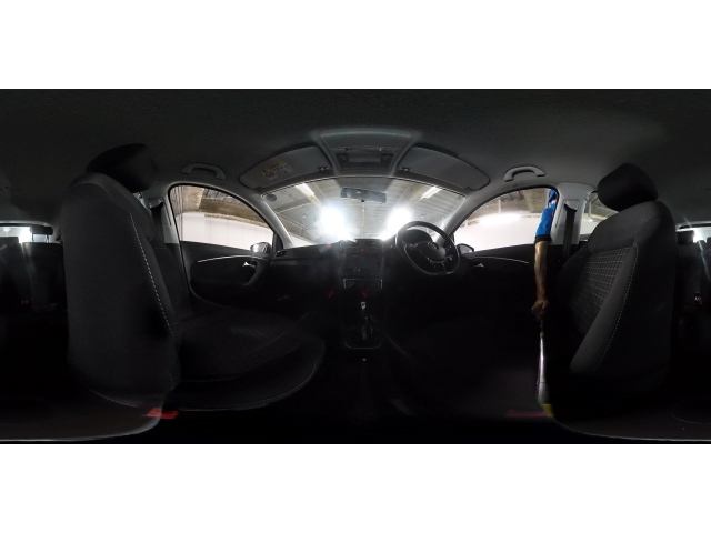 VOLKSWAGEN POLO 2015