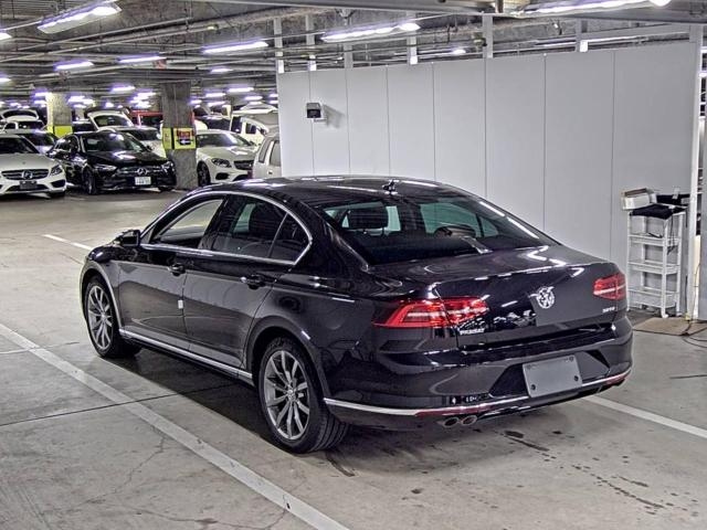 VOLKSWAGEN PASSAT 2020