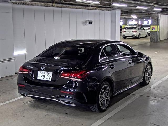 MERCEDES BENZ A CLASS 2022