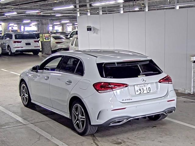 MERCEDES BENZ A CLASS 2023