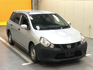 NISSAN AD 2018