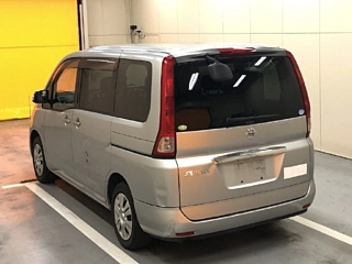 NISSAN SERENA 2009
