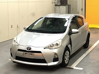 TOYOTA AQUA 2013