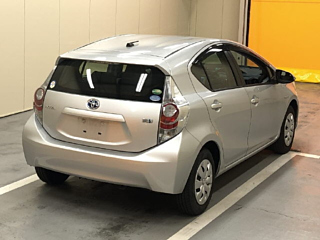 TOYOTA AQUA 2013