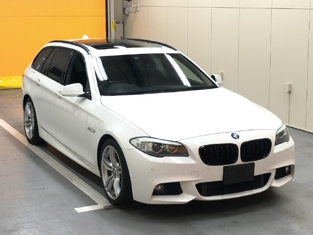 BMW 5 SERIES 2012