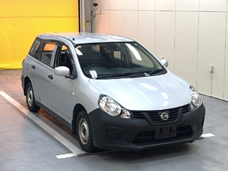 NISSAN AD 2020