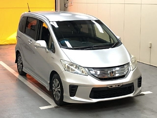 HONDA FREED 2013