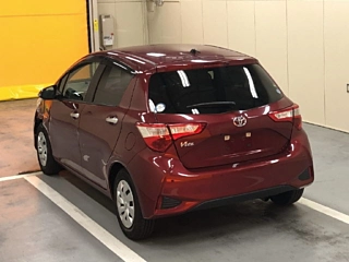 TOYOTA VITZ 2019