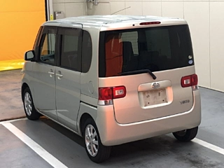 DAIHATSU TANTO 2008