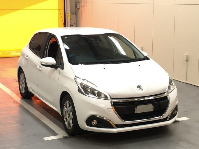 PEUGEOT 208 2017