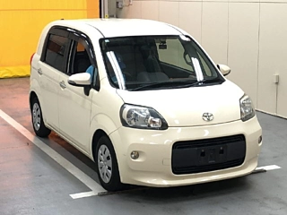 TOYOTA PORTE 2012