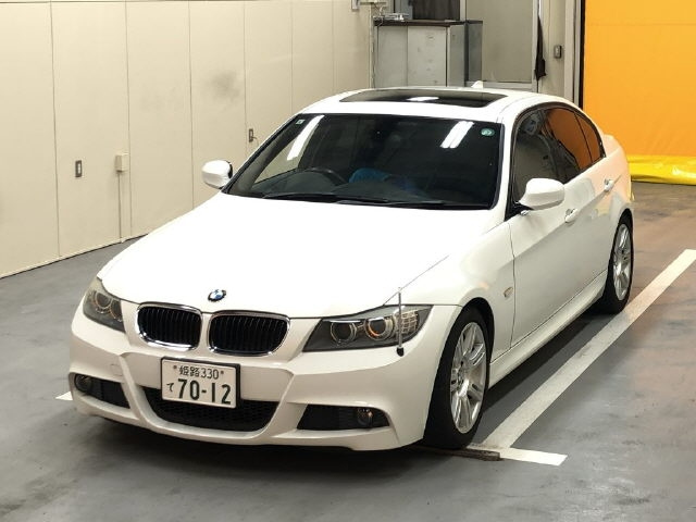 BMW 3 SERIES 2011