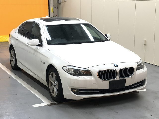 BMW 5 SERIES 2010