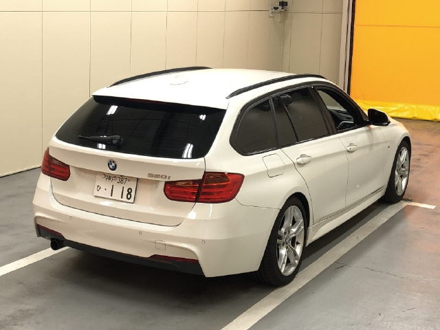 BMW 3 SERIES 2013