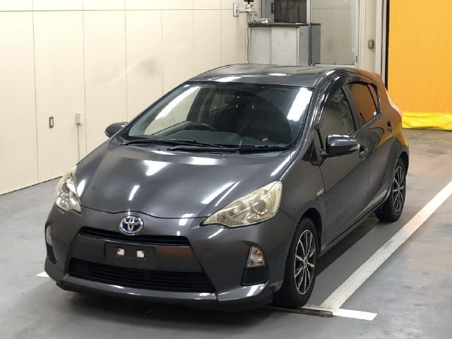 TOYOTA AQUA 2012